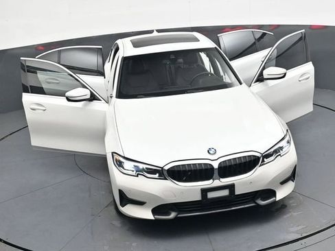 Used 2021 BMW 330i xDrive Sedan w/ Convenience Package image 40