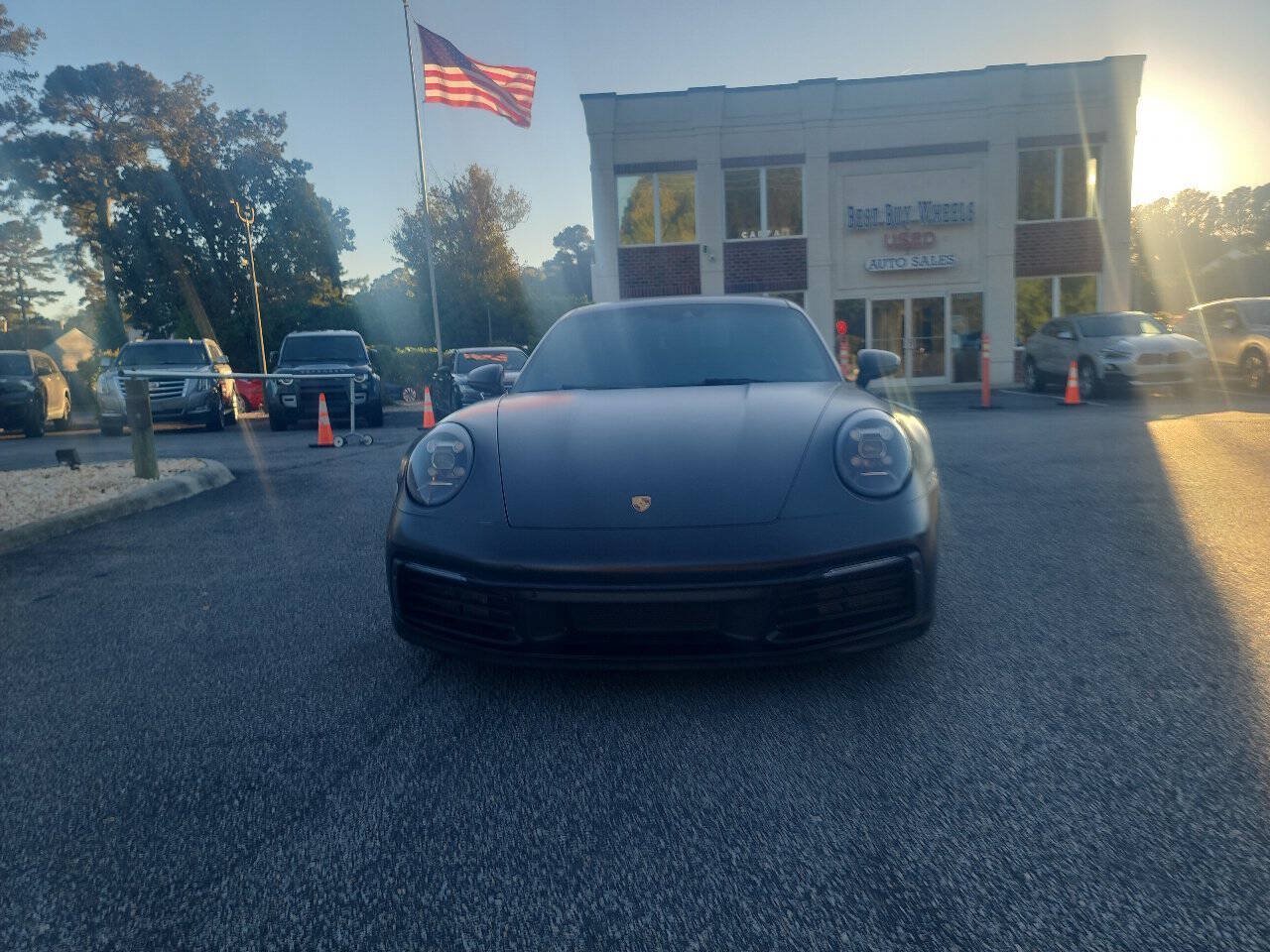 Used 2021 Porsche 911 Carrera RWD image 2
