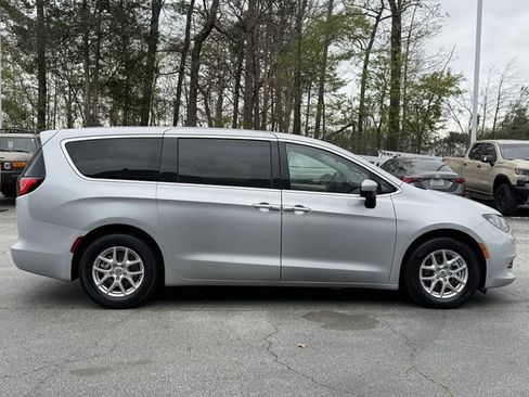 Used 2023 Chrysler Voyager LX FWD image 24