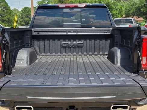 New 2026 GMC Sierra 1500 AT4 w/ AT4 Premium Package AWD/4WD image 9