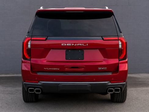 Used 2025 GMC Yukon XL Denali Ultimate AWD/4WD image 8