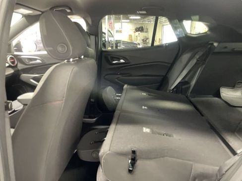 Used 2024 Chevrolet Trax RS FWD image 24