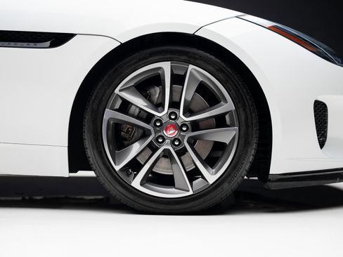 Used 2020 Jaguar F-TYPE Coupe image 39