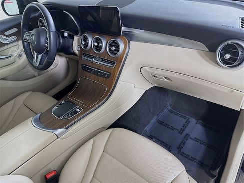Used 2022 Mercedes-Benz GLC 300 4MATIC image 31