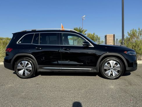 Used 2023 Mercedes-Benz EQB 300 4MATIC image 8