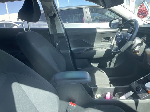 Used 2024 Hyundai Kona SEL w/ Convenience Package image 10