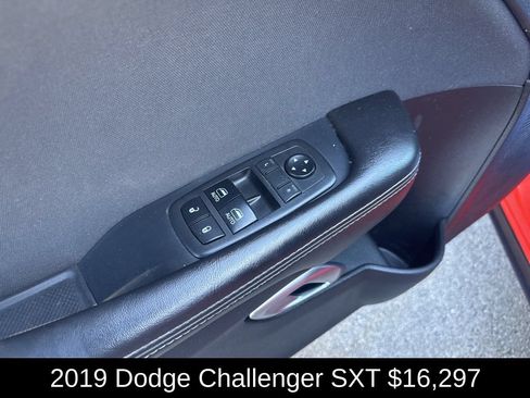 Used 2019 Dodge Challenger SXT RWD image 12