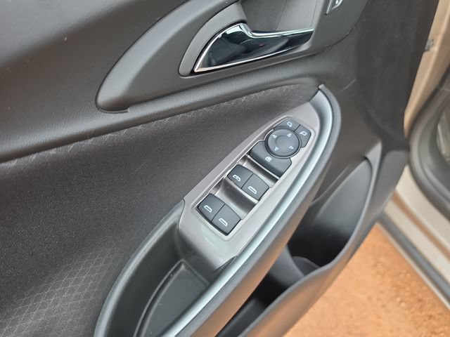 Used 2025 Chevrolet Malibu LT FWD image 22