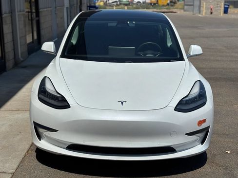 Used 2020 Tesla Model 3 Standard Range Plus RWD image 9
