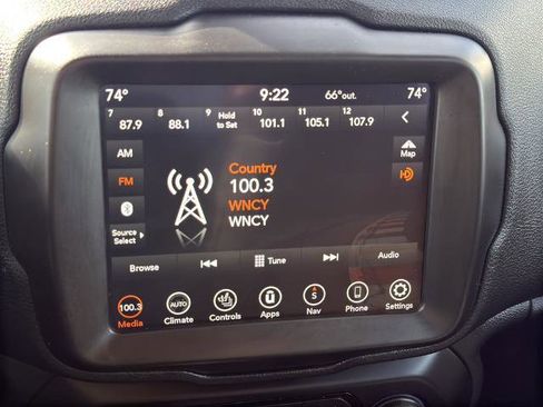 Used 2022 Jeep Renegade Trailhawk w/ Trailer Tow Group AWD/4WD image 18