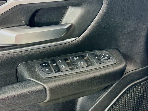 Used 2023 RAM 1500 Big Horn AWD/4WD image 18
