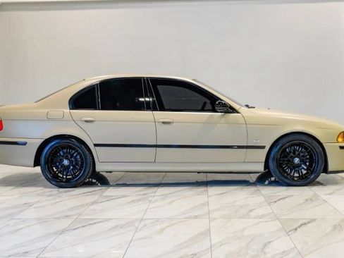 Used 2003 BMW M5 RWD image 12