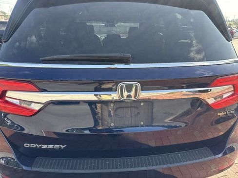 Used 2018 Honda Odyssey EX image 9