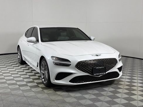 Used 2022 Genesis G70 2.0T RWD image 3