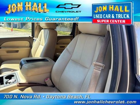 Used 2013 Chevrolet Suburban LT image 21