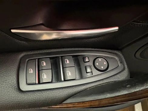 Used 2016 BMW 320i xDrive Sedan AWD/4WD image 29