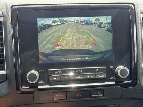 Used 2024 Nissan Frontier SL w/ Technology Package RWD image 22