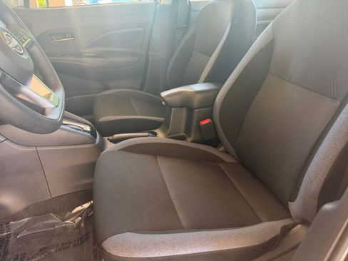 Used 2025 Nissan Versa SV FWD image 24