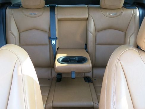 Used 2019 Cadillac XT4 Premium Luxury FWD image 18