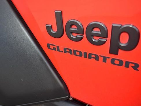 Used 2020 Jeep Gladiator Sport w/ Quick Order Package 24S image 8