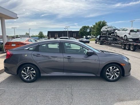 Used 2016 Honda Civic EX image 5