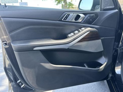 Used 2023 BMW X7 xDrive40i image 22