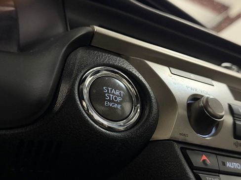 Used 2018 Lexus ES 350 w/ Navigation System Package image 22