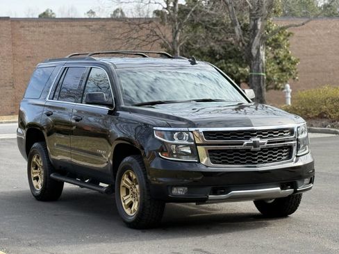 Used 2019 Chevrolet Tahoe LT image 3