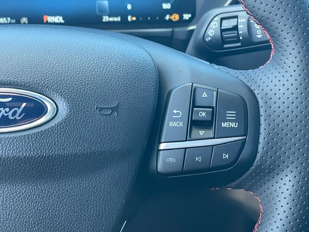 Used 2023 Ford Escape ST-Line Elite w/ Premium Technology Package AWD/4WD image 18