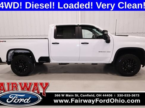 Used 2025 Chevrolet Silverado 2500 Custom w/ Custom Value Package AWD/4WD image 1