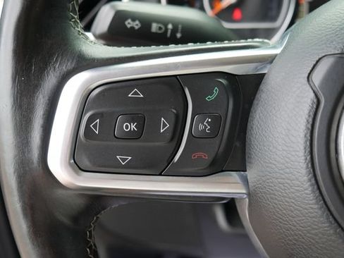 Used 2020 Jeep Gladiator Overland AWD/4WD image 17