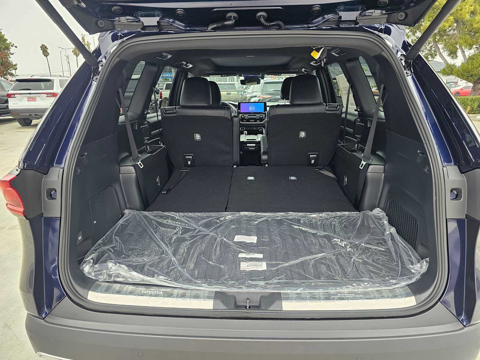 New 2026 Toyota Grand Highlander AWD Hybrid image 16
