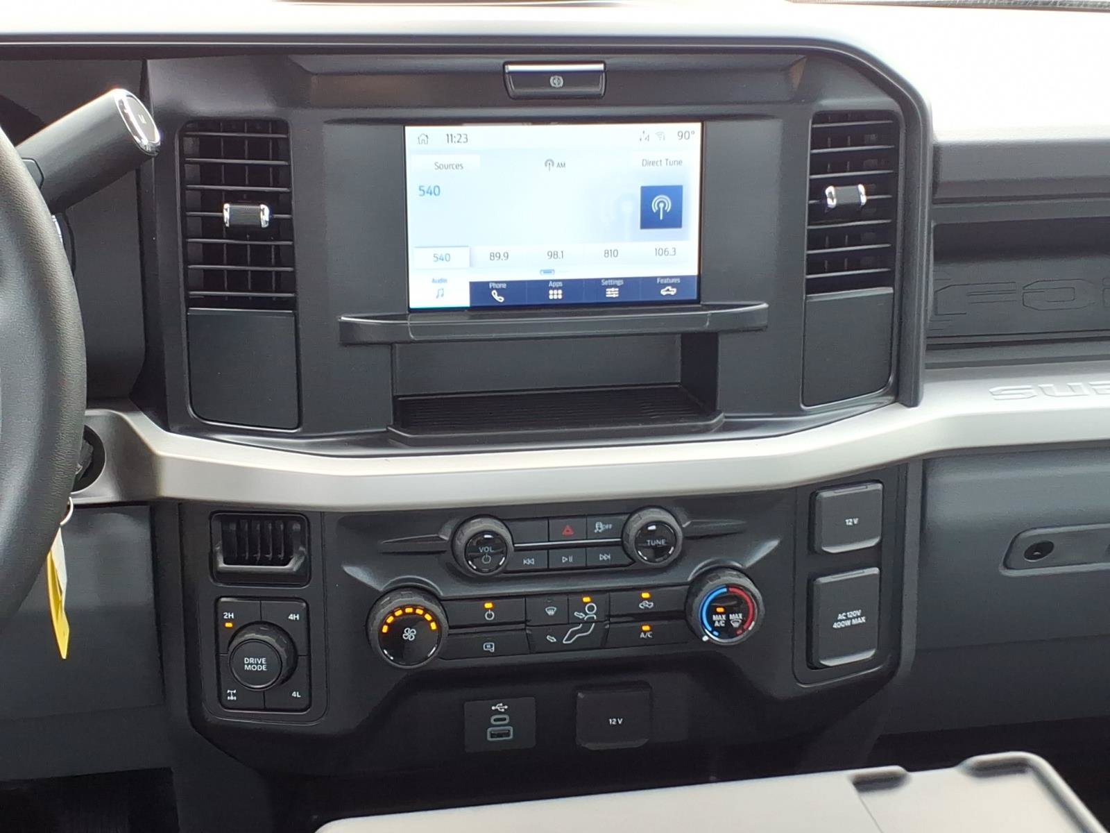 New 2025 Ford F250 XL w/ XL Chrome Package AWD/4WD image 10