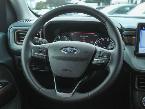 Used 2023 Ford Maverick Lariat FWD image 19
