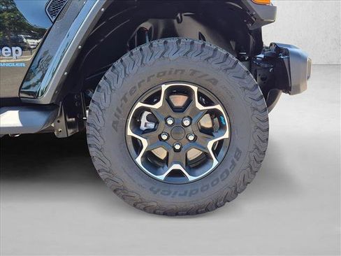 Used 2023 Jeep Wrangler Unlimited Rubicon 4xe w/ Safety Group AWD/4WD image 24
