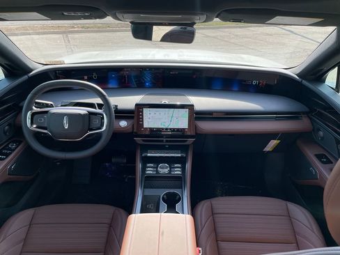 New 2026 Lincoln Nautilus Reserve w/ Jet Appearance Package image 16