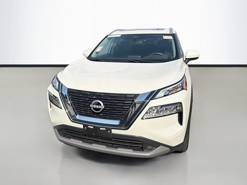 Used 2023 Nissan Rogue SV w/ SV Premium B Package AWD/4WD image 2