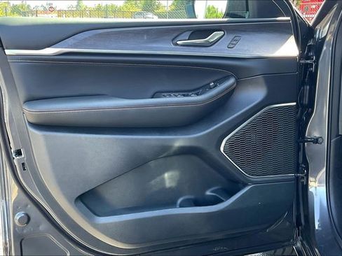 New 2025 Jeep Grand Cherokee L Overland image 22