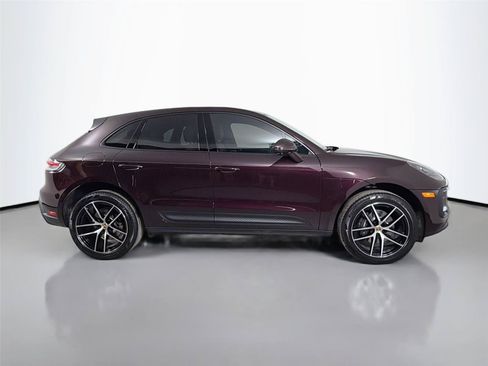 Certified 2026 Porsche Macan AWD/4WD image 8