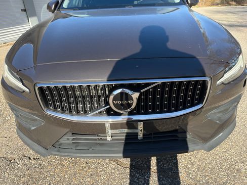 Used 2023 Volvo V60 B5 Cross Country Plus w/ Climate Package AWD/4WD image 6