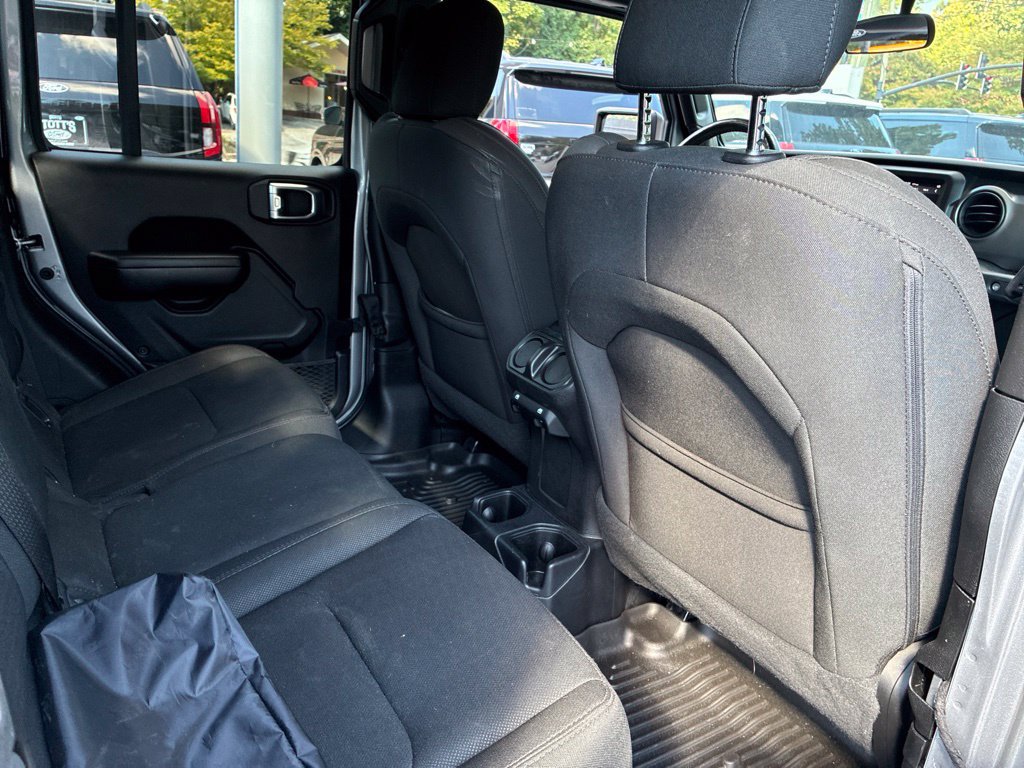 Used 2021 Jeep Gladiator Sport AWD/4WD image 18