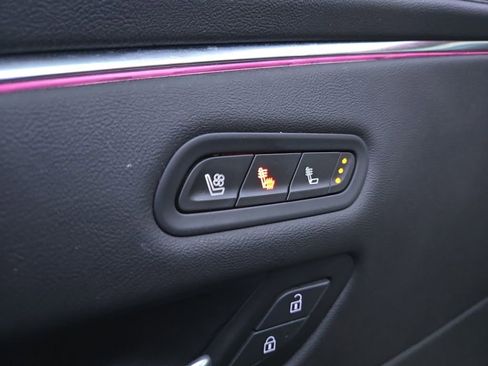 Certified 2022 Cadillac Escalade Sport image 9