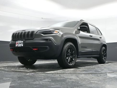 Used 2023 Jeep Cherokee Trailhawk w/ Trailer Tow Group image 49