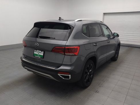 Used 2023 Volkswagen Taos SE w/ Black Wheel Package FWD image 9