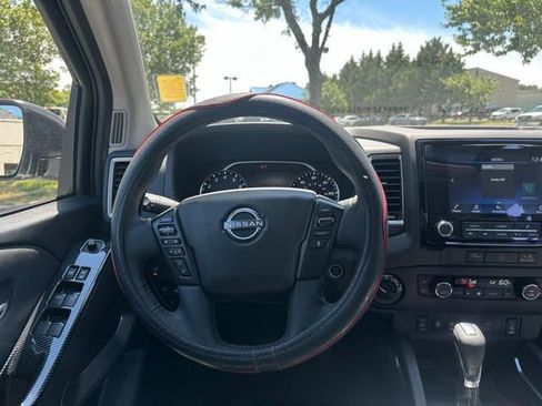 Used 2024 Nissan Frontier SL w/ Technology Package AWD/4WD image 18