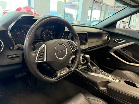 Used 2018 Chevrolet Camaro SS RWD image 20