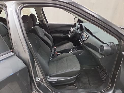 Used 2021 Nissan Kicks S FWD image 12
