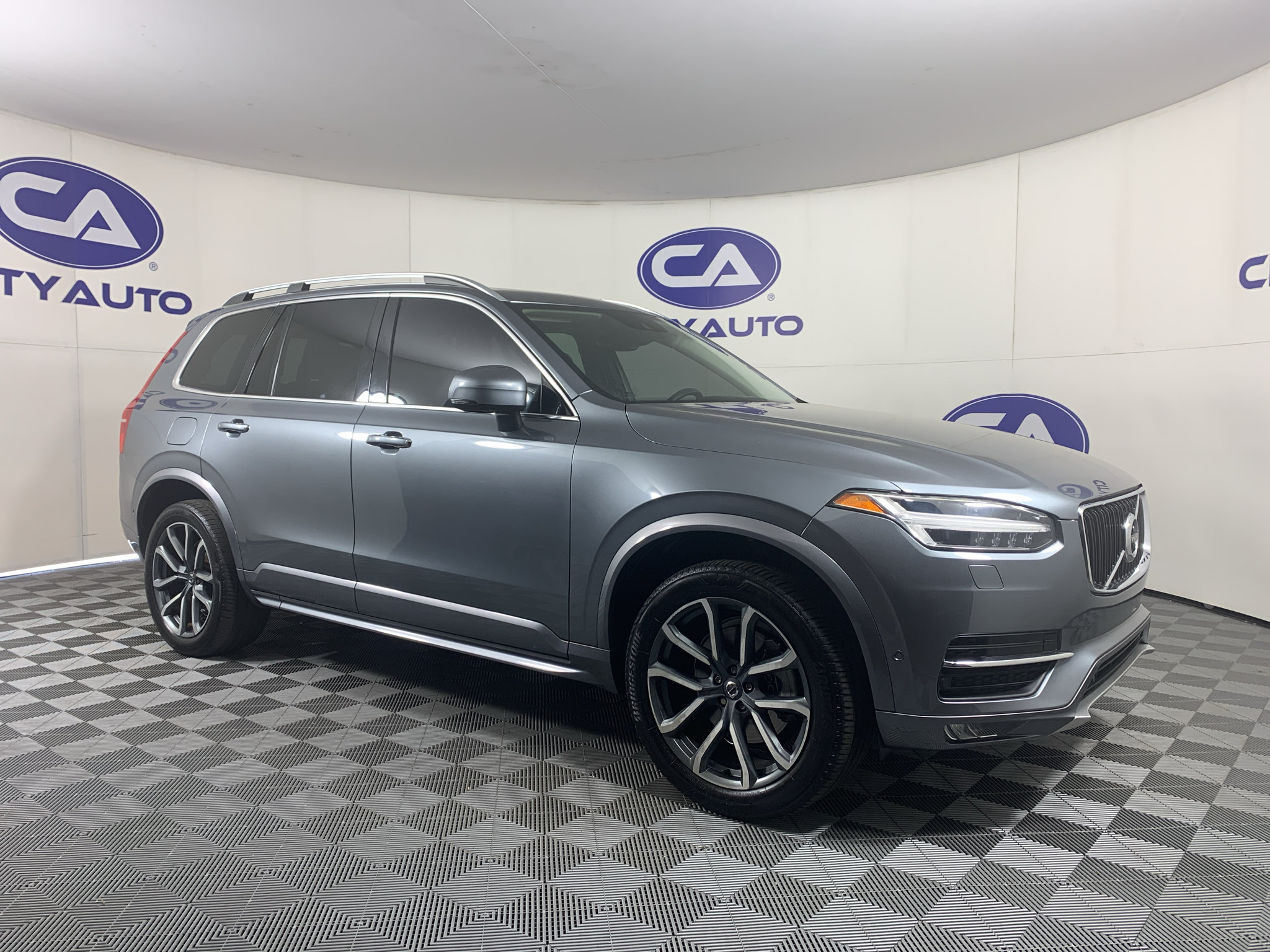 Used 2019 Volvo XC90 T5 Momentum w/ Advanced Package AWD/4WD image 1