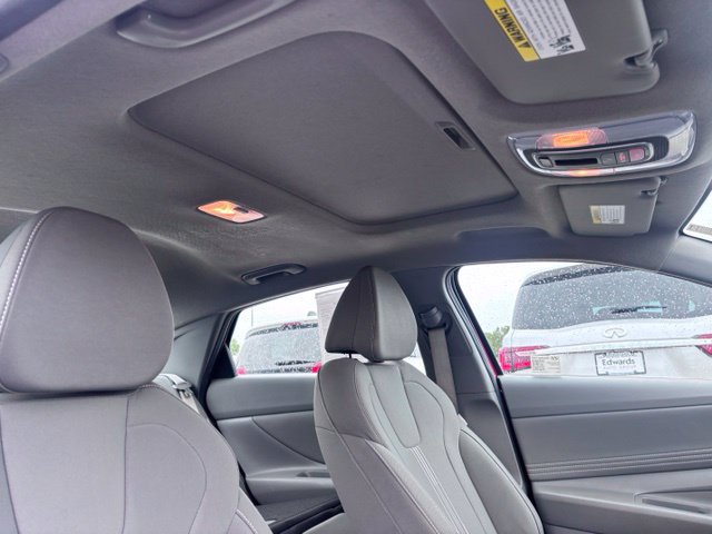 Used 2025 Hyundai Elantra SEL FWD image 56