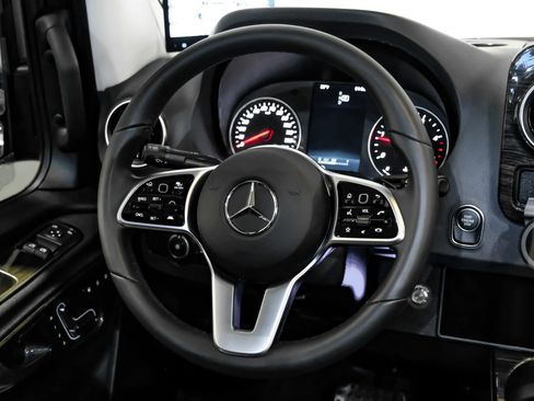 Used 2024 Mercedes-Benz Sprinter 3500 image 10